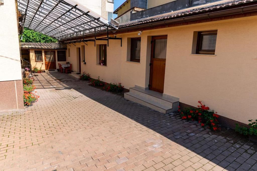 La Bebe 3 Daire Hunedoara Dış mekan fotoğraf